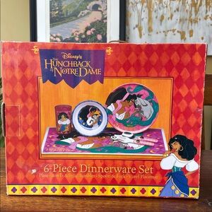 NWT Disney Hunchback of Notre Dame Esmeralda 6-Piece Dinnerware Set Zak Designs